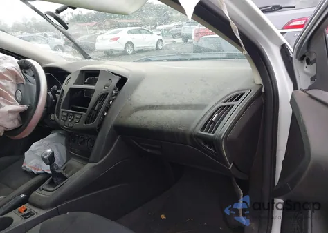 2013 Ford Focus S z USA, uszkodzony, nr VIN 1FADP3E27DL112006